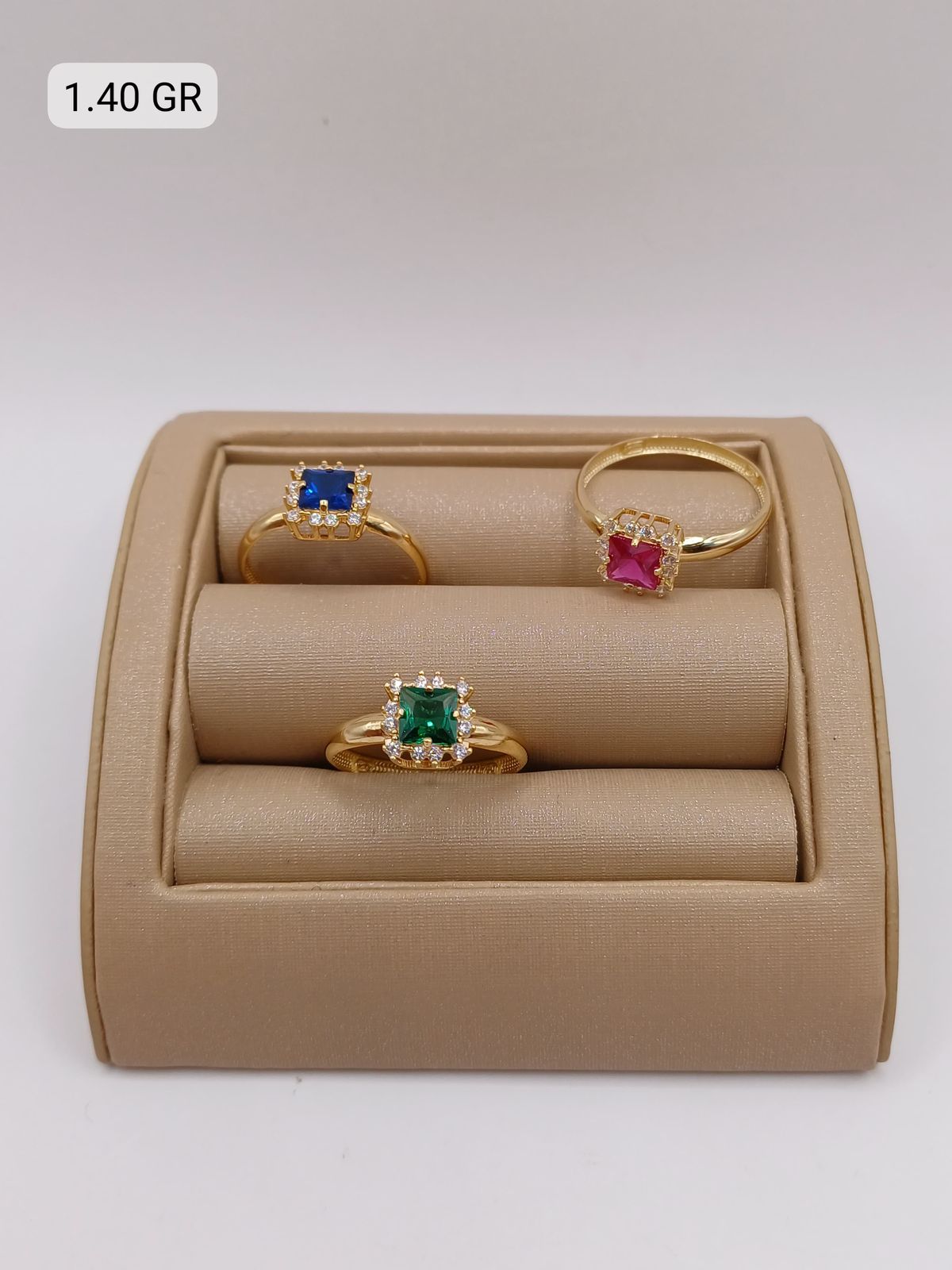 Anel com Pedra Quadrada Colorida